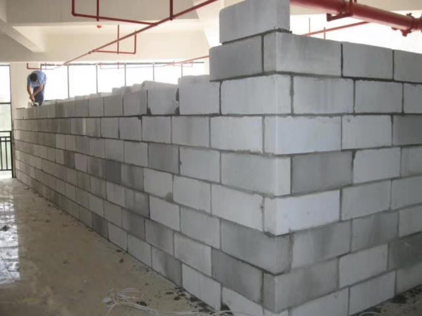 莱阳蒸压加气混凝土砌块承重墙静力和抗震性能的研究